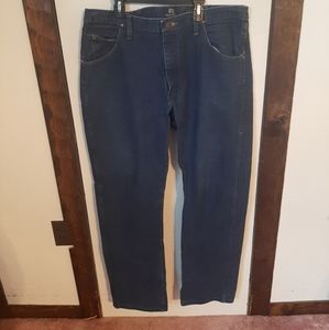 Men's Wrangler Blue Jeans Dark Wash 36x32.